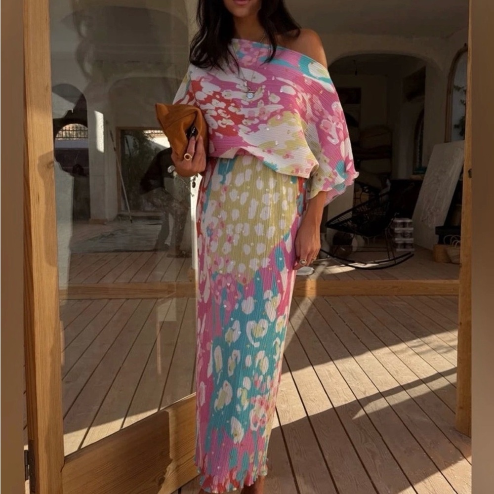 Never Fully Dressed Tilly in Multicolor Animal Print -Pleated Maxi Dress - Picture 2 of 6